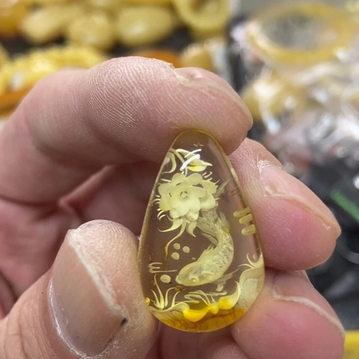 未镶嵌蜜蜡裸石吊坠