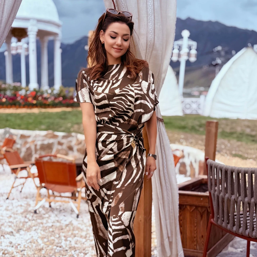 MUBINE 夏季新款法式优雅时尚收腰气质开叉连衣裙 25130