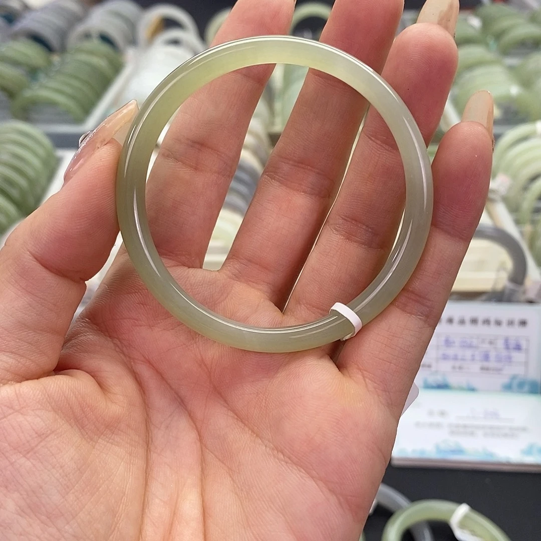 和田玉未镶嵌珠宝奇石55.2