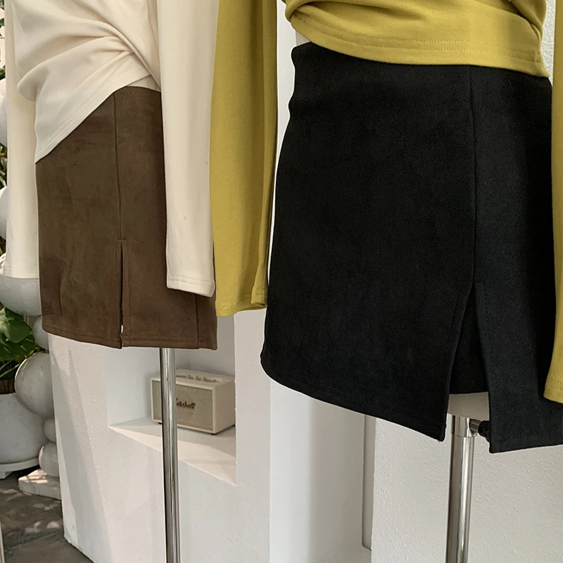 欧玛莱复古麂皮绒字半身裙女秋冬新款美拉德风高腰开叉短裙
