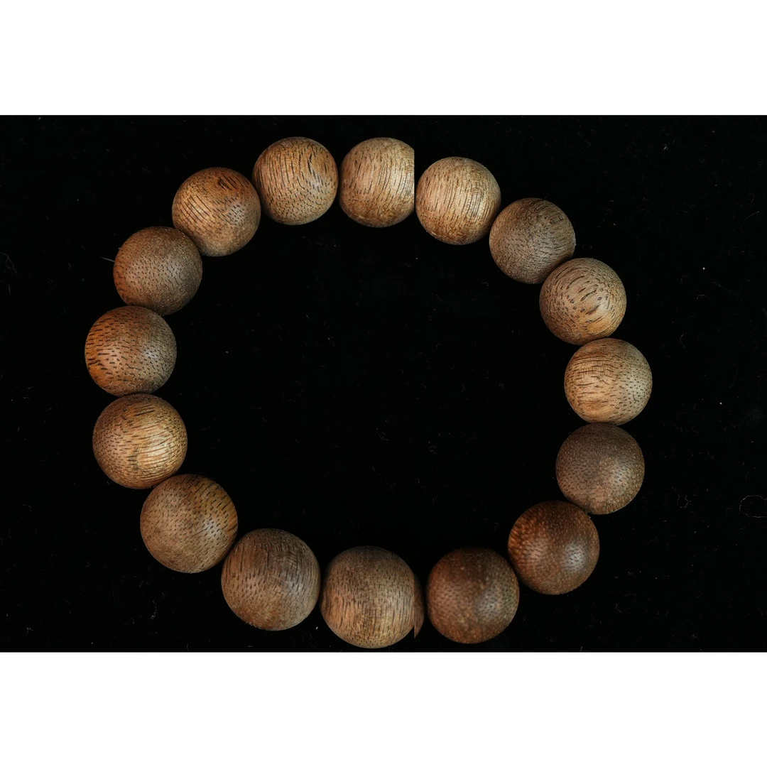 4752东马沉香绿底软丝8分沉手串1.5cm 12.97g