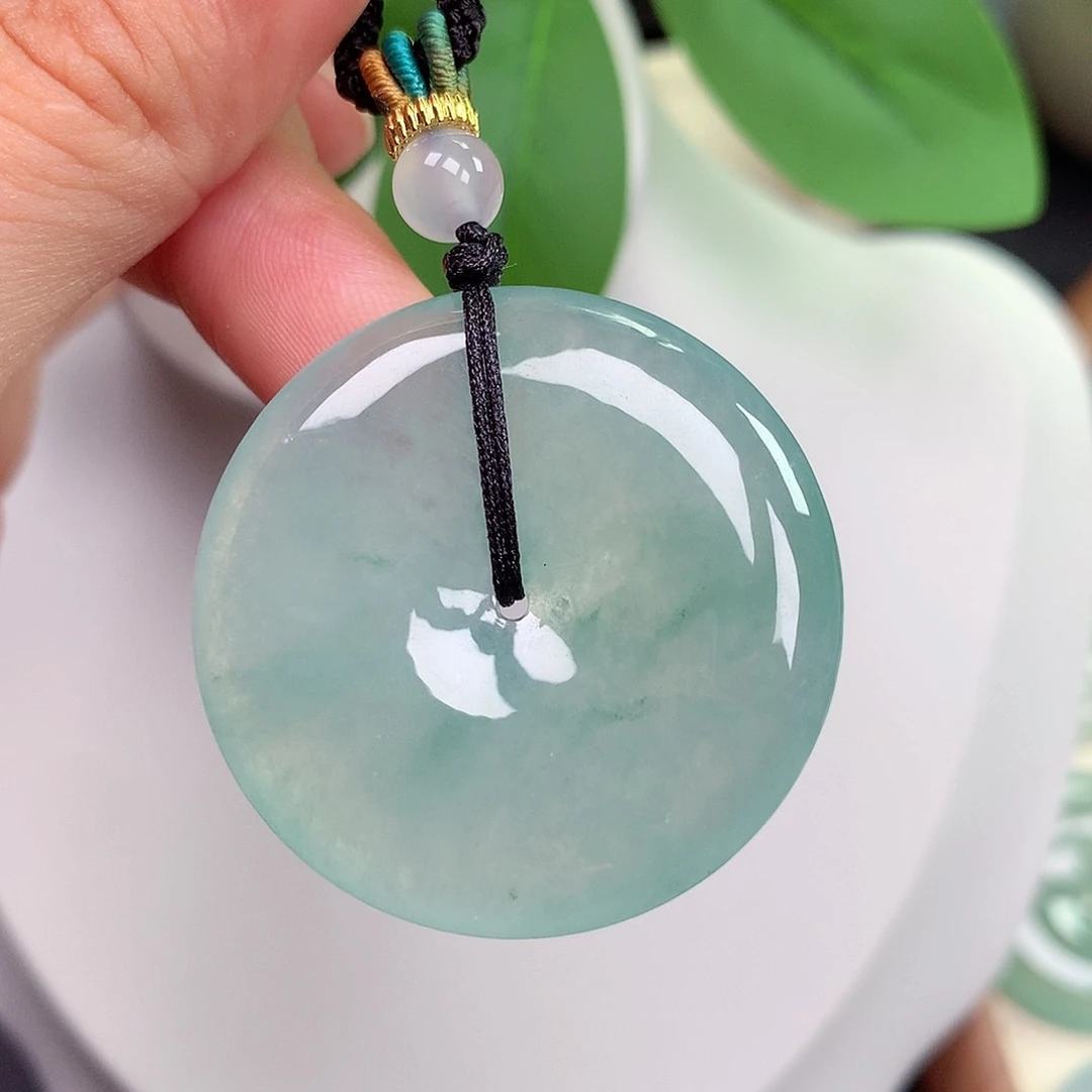 颈饰未镶嵌翡翠平安扣 35.7x5.6mm