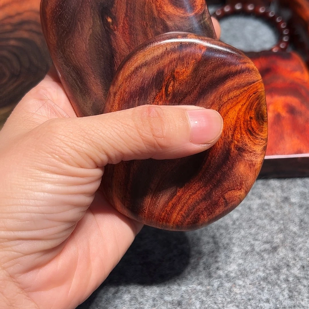 m***⑧交趾黄檀（大红酸枝）