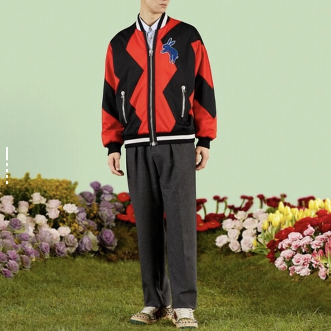 99新 GUCCI/古驰 GUCCI古驰兔子刺绣拼色外套黑红色S码/E50821