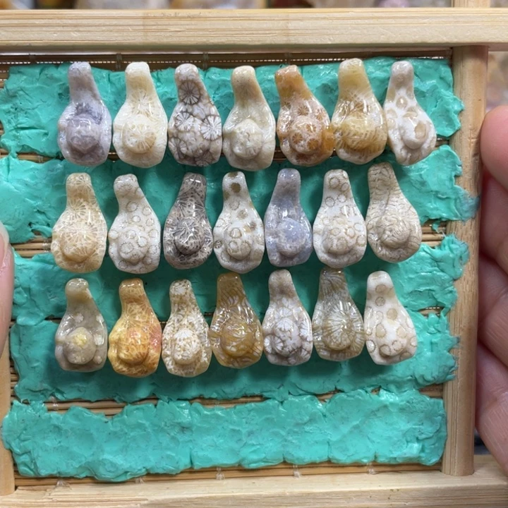 硅化玉未镶嵌颈饰30米1个