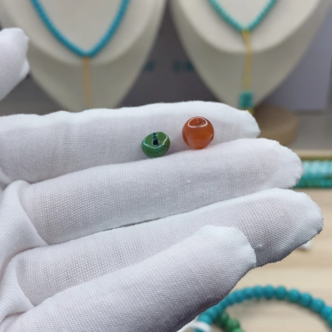 南红玛瑙未镶嵌珠宝奇石