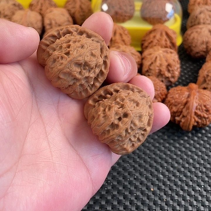 文玩核桃把件三角白40尺