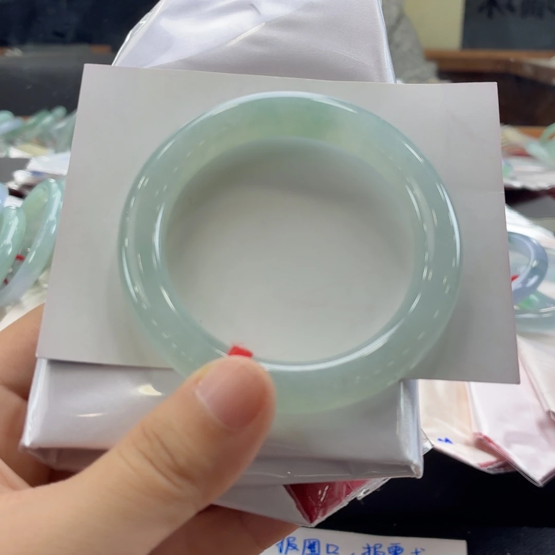 翡翠未镶嵌手镯8号