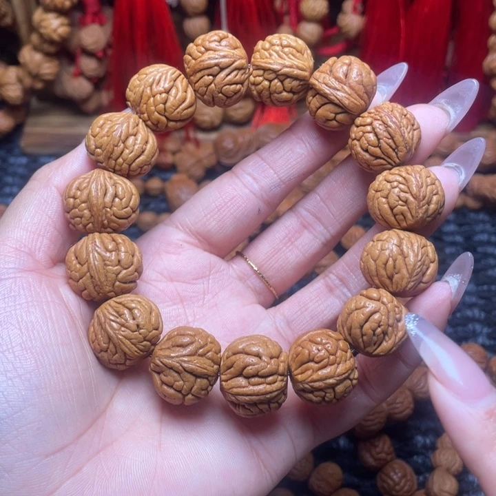 木质类龙纹桃枭手串