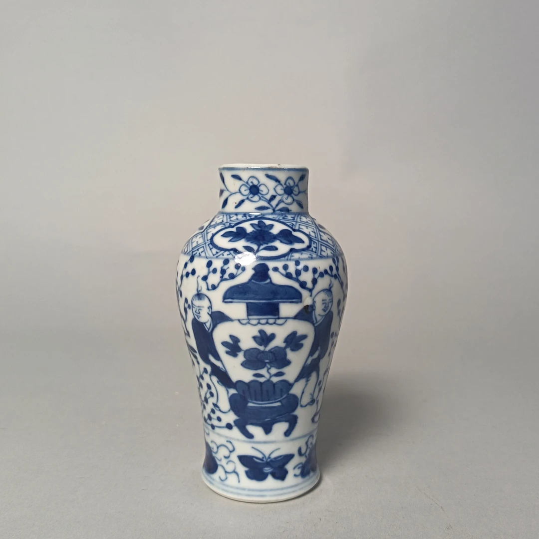 【010021648】清晚期 青花人物梅瓶