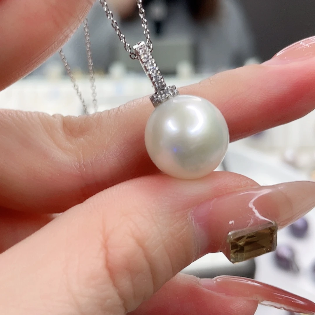 淡水珍珠颈饰合金银色奶嘴