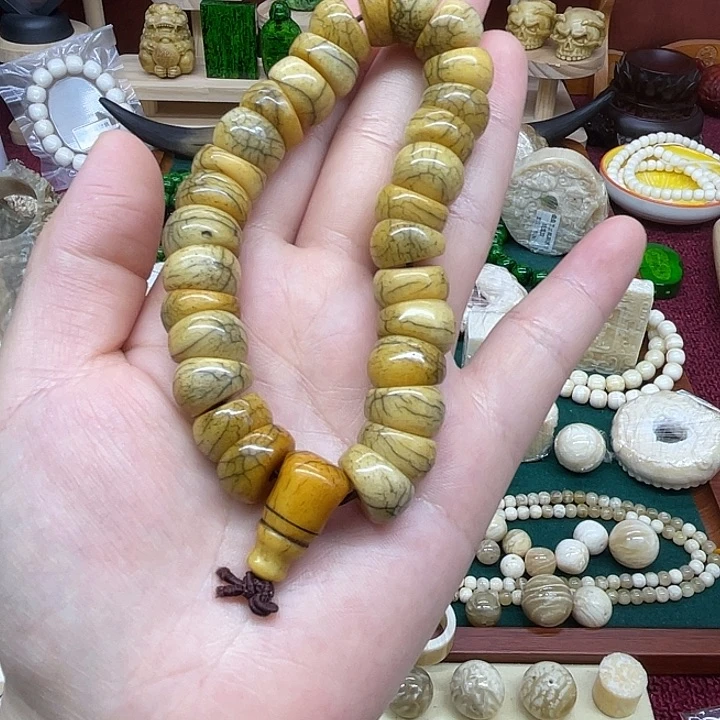 无非金属手串一条大肠手持