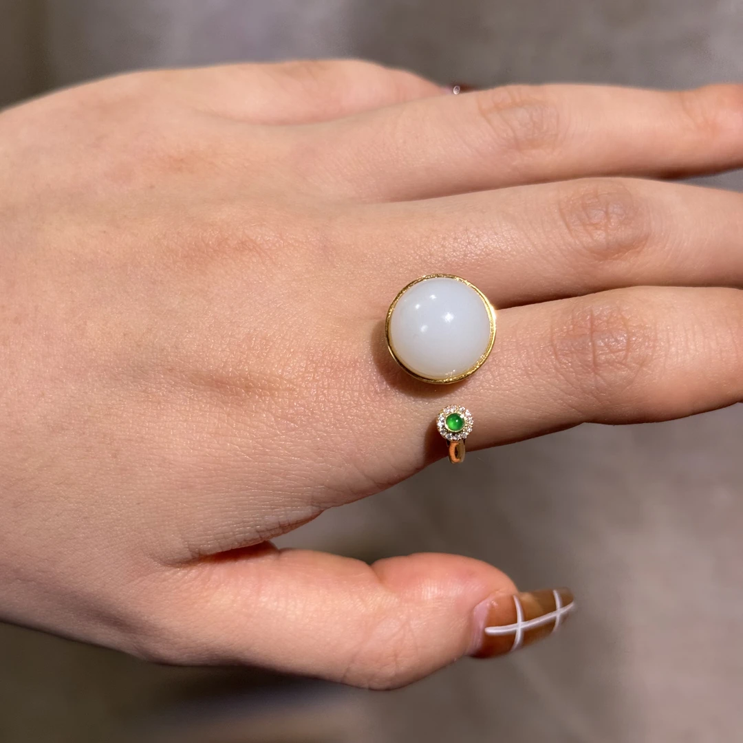 18k金白玉蛋面简约时尚个性精品掌上明珠款12mm