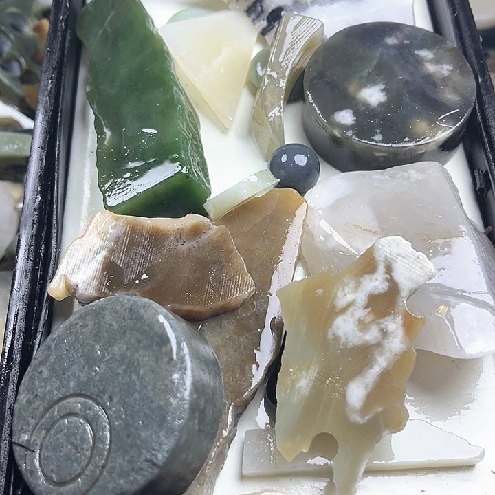 和田玉（糖玉）和田玉边角料9K金镶嵌濛*茶