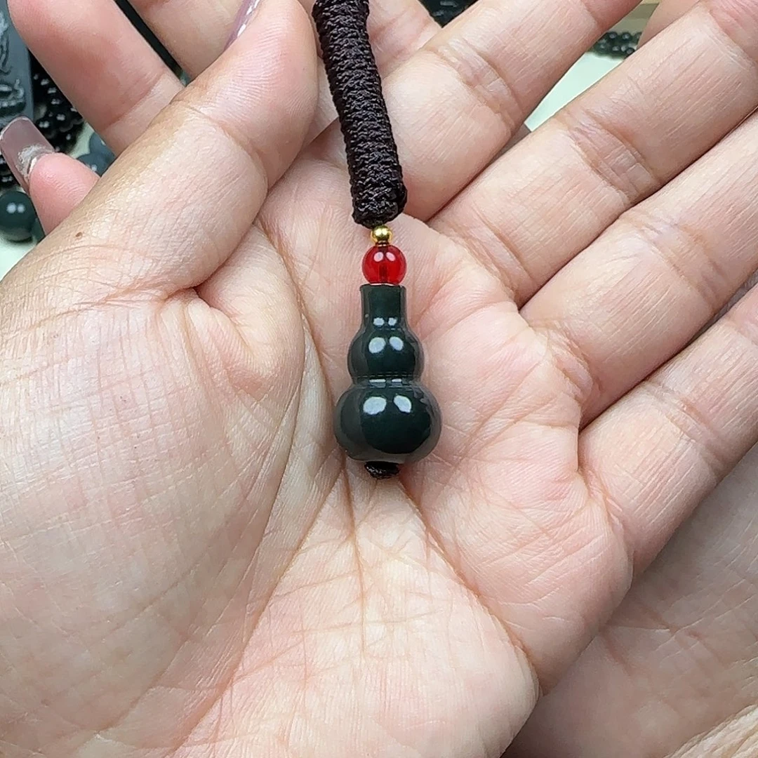 和田玉未镶嵌手串