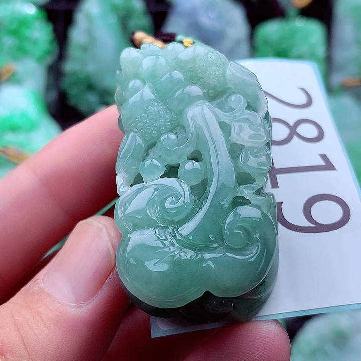 翡翠未镶嵌吊坠(不含链)