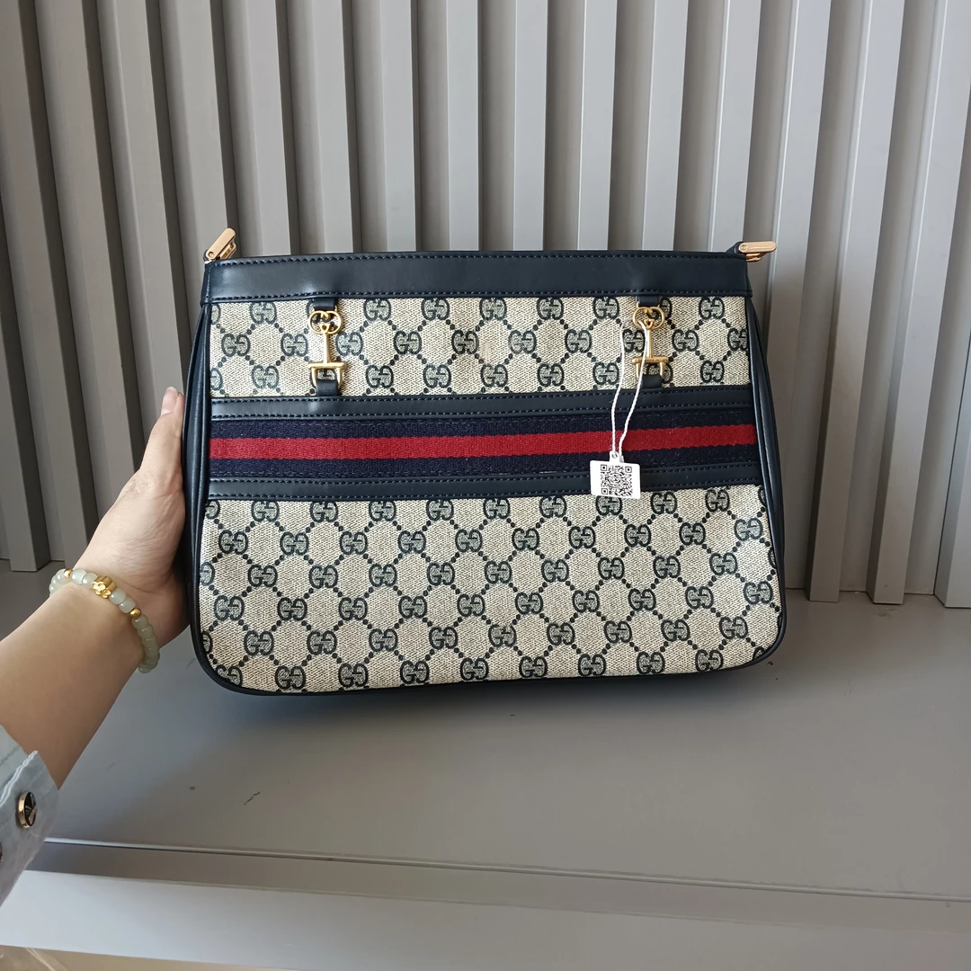 95新 GUCCI/古驰 兔兔奢/古驰手拿包/241230006