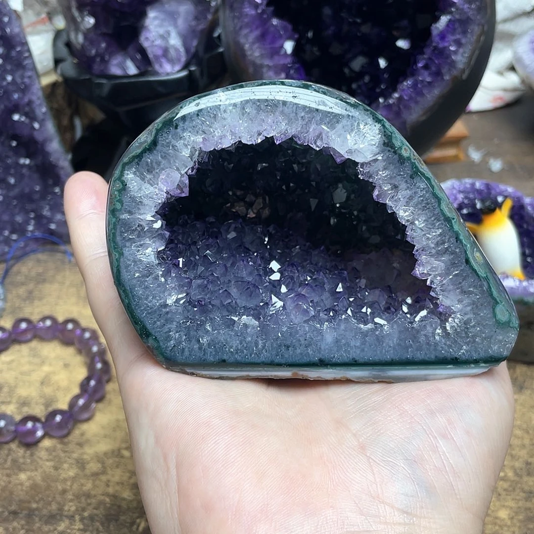 未镶嵌紫晶大型摆件（非配饰）A****夫