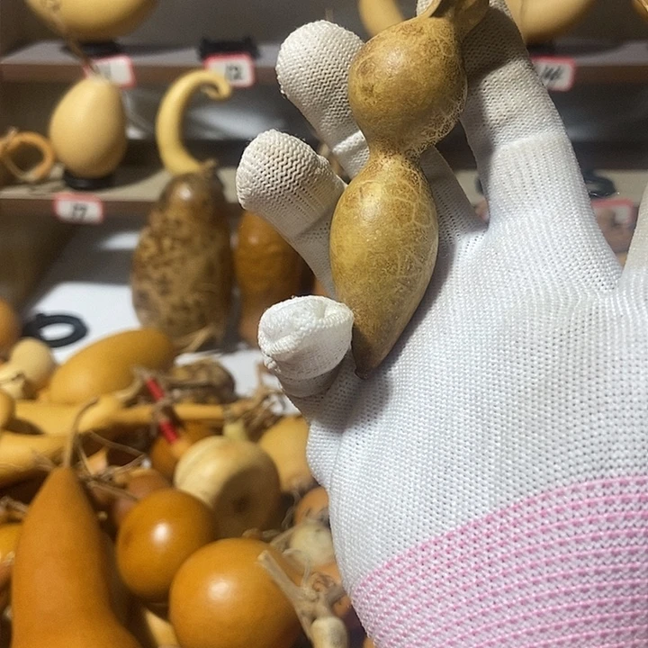 绯***色有机玻璃直播间里的拍品链接