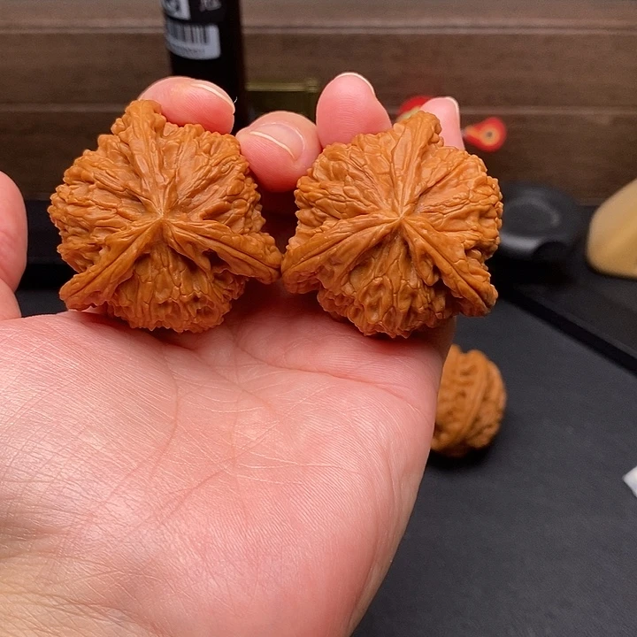 洞***雀把件文玩核桃白奔
