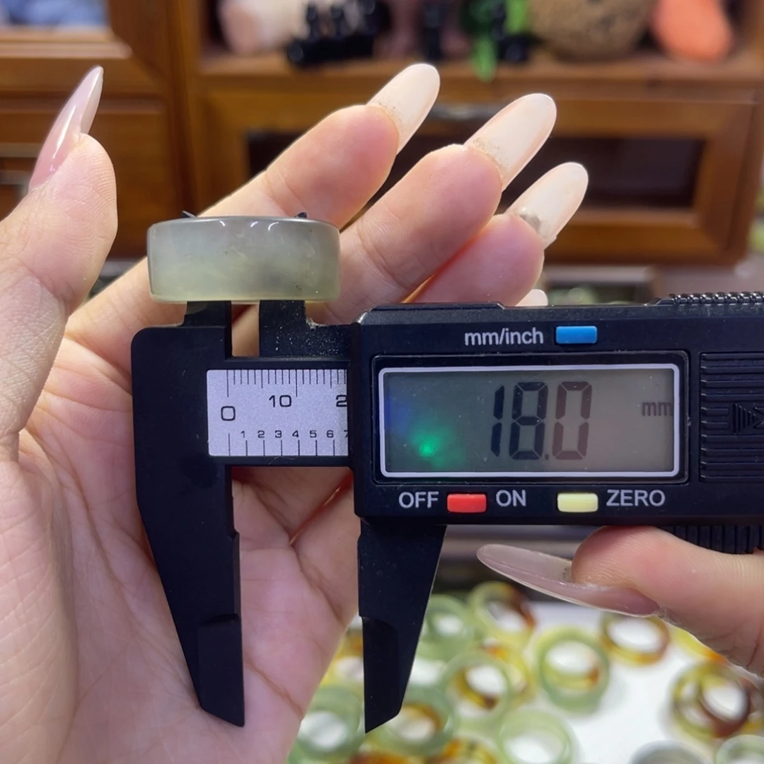 蛇纹石玉未镶嵌手镯72