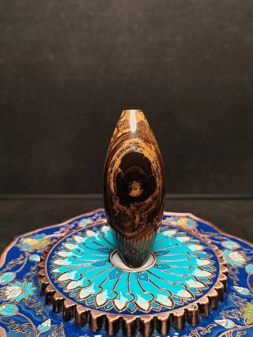 精品玛瑙玉髓摆件（蒙珠）