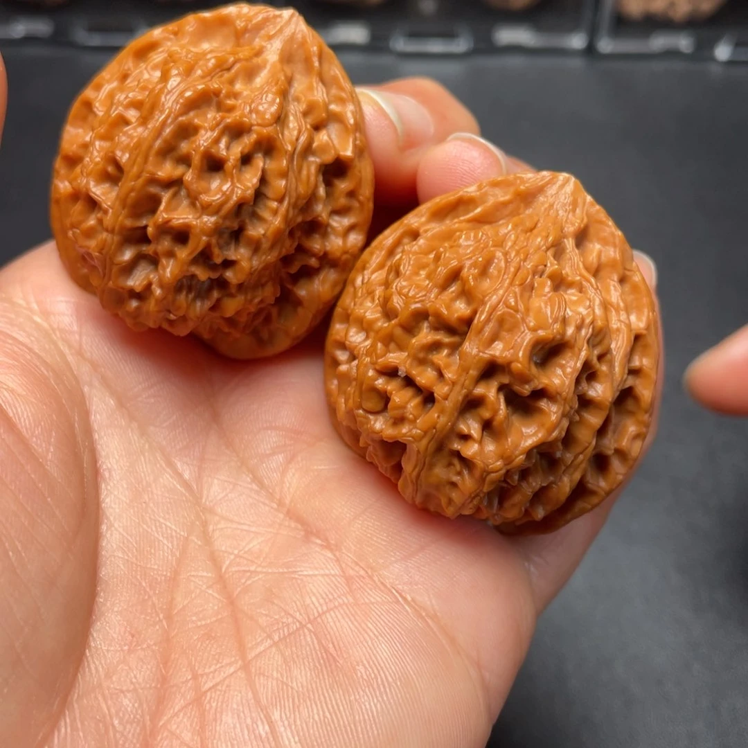 【闪购商品】把件文玩核桃三角苹果………