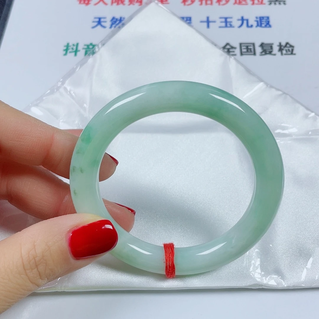 翡翠未镶嵌手镯圆条57.5宽厚10.6