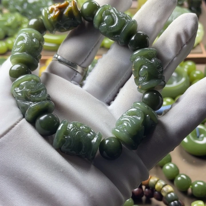 岫岩老玉（透闪石质玉）未镶嵌挂件