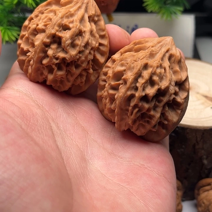 逸***天吊坠文玩核桃43龙门涧