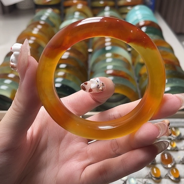 蛇纹石玉未镶嵌手镯53