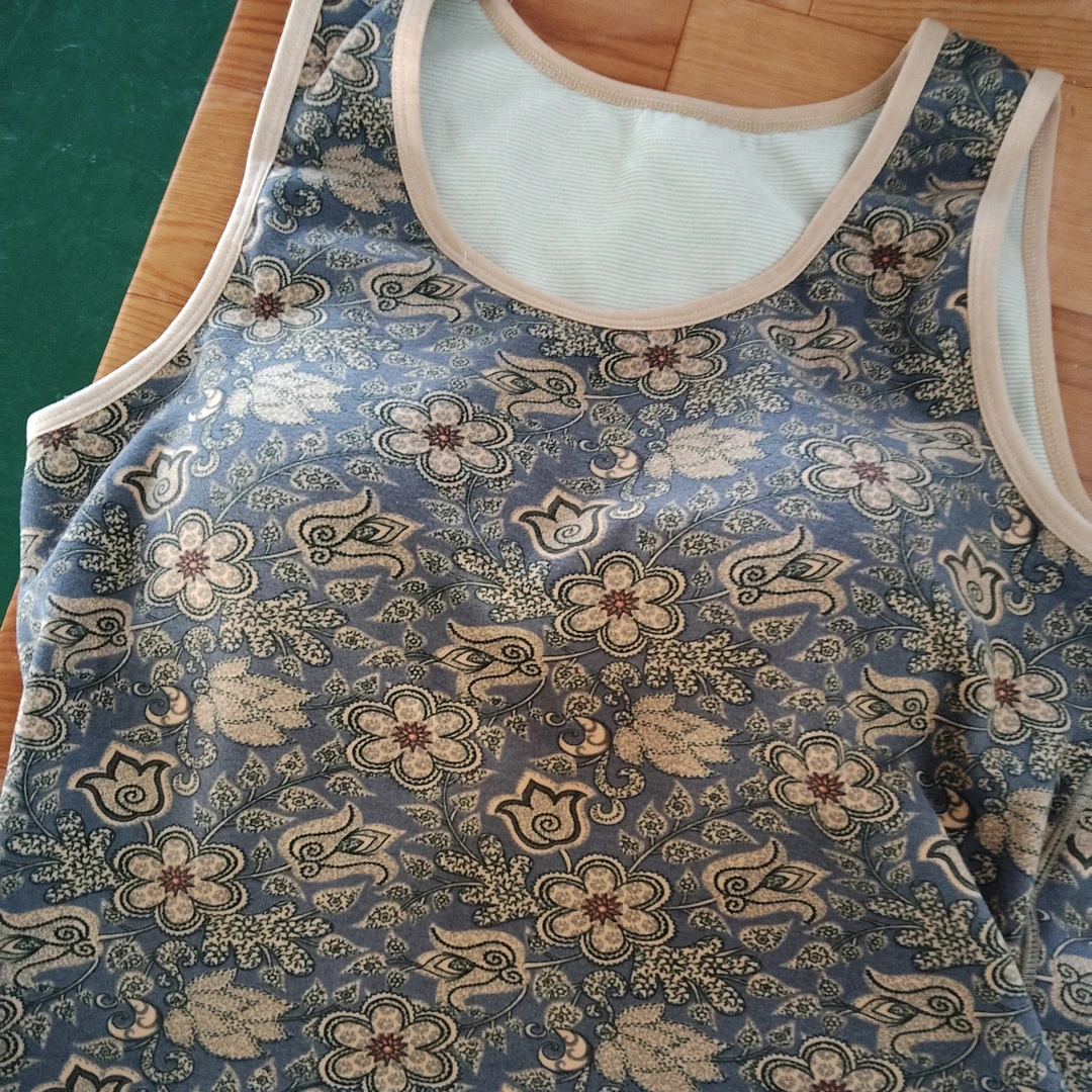 女士免穿文胸带胸垫保暖背心秋冬加厚发热内穿无痕