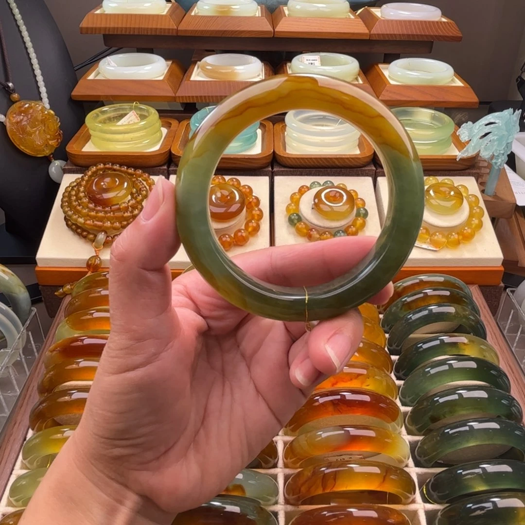 蛇纹石玉未镶嵌手镯62