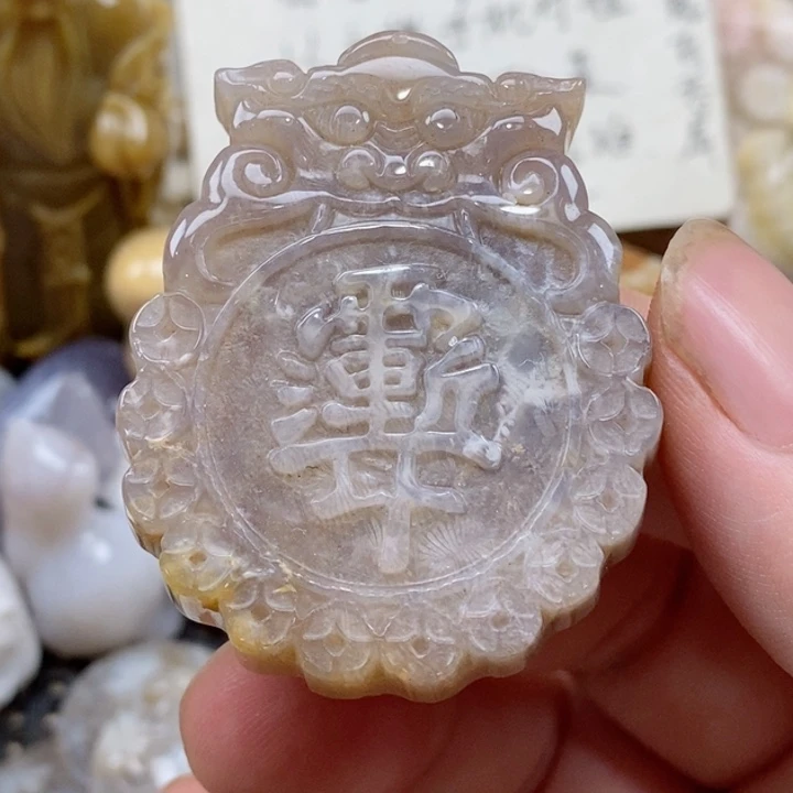颈饰未镶嵌硅化珊瑚（珊瑚玉）