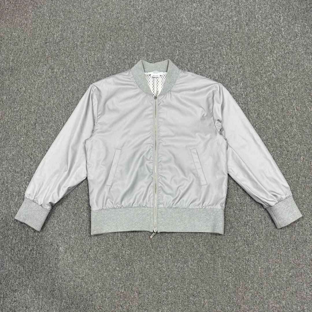 99新 THOMBROWNE 17539405 TB灰色背后彩条尼龙夹克外套 2码99新