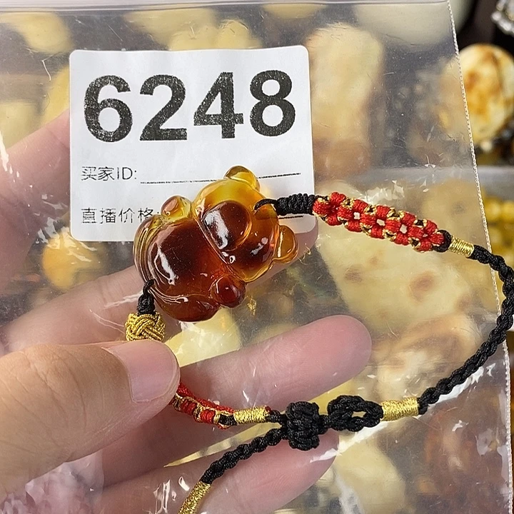 蜜蜡未镶嵌珠宝奇石