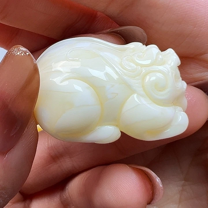 蜜蜡未镶嵌珠宝奇石