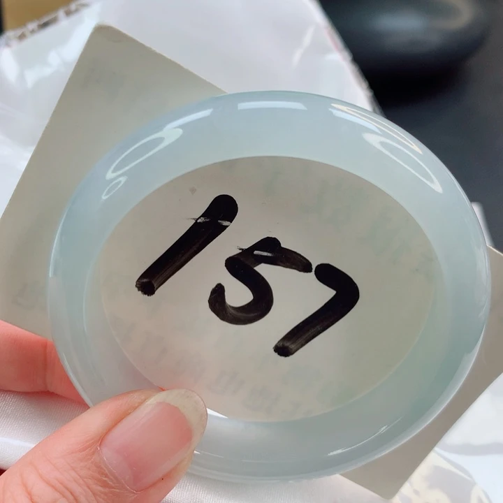 翡翠未镶嵌手镯正