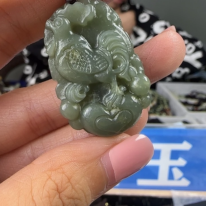 颈饰未镶嵌和田玉