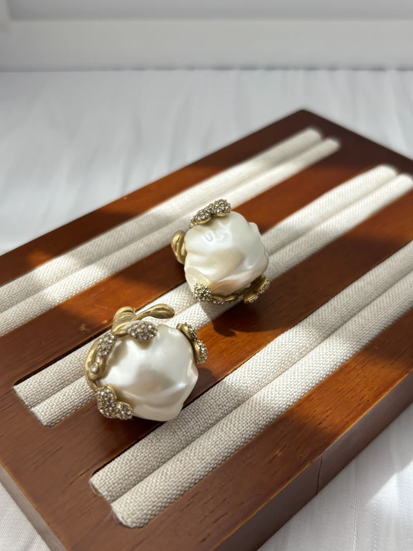 铜合金仿珍珠耳饰 中古仿天然贝母花苞珍珠耳环K2908