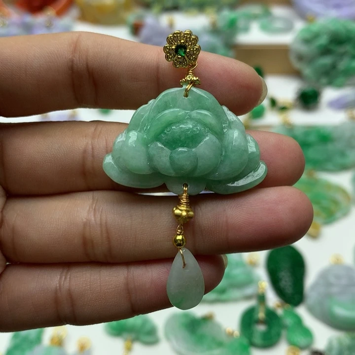 颈饰未镶嵌翡翠翡翠