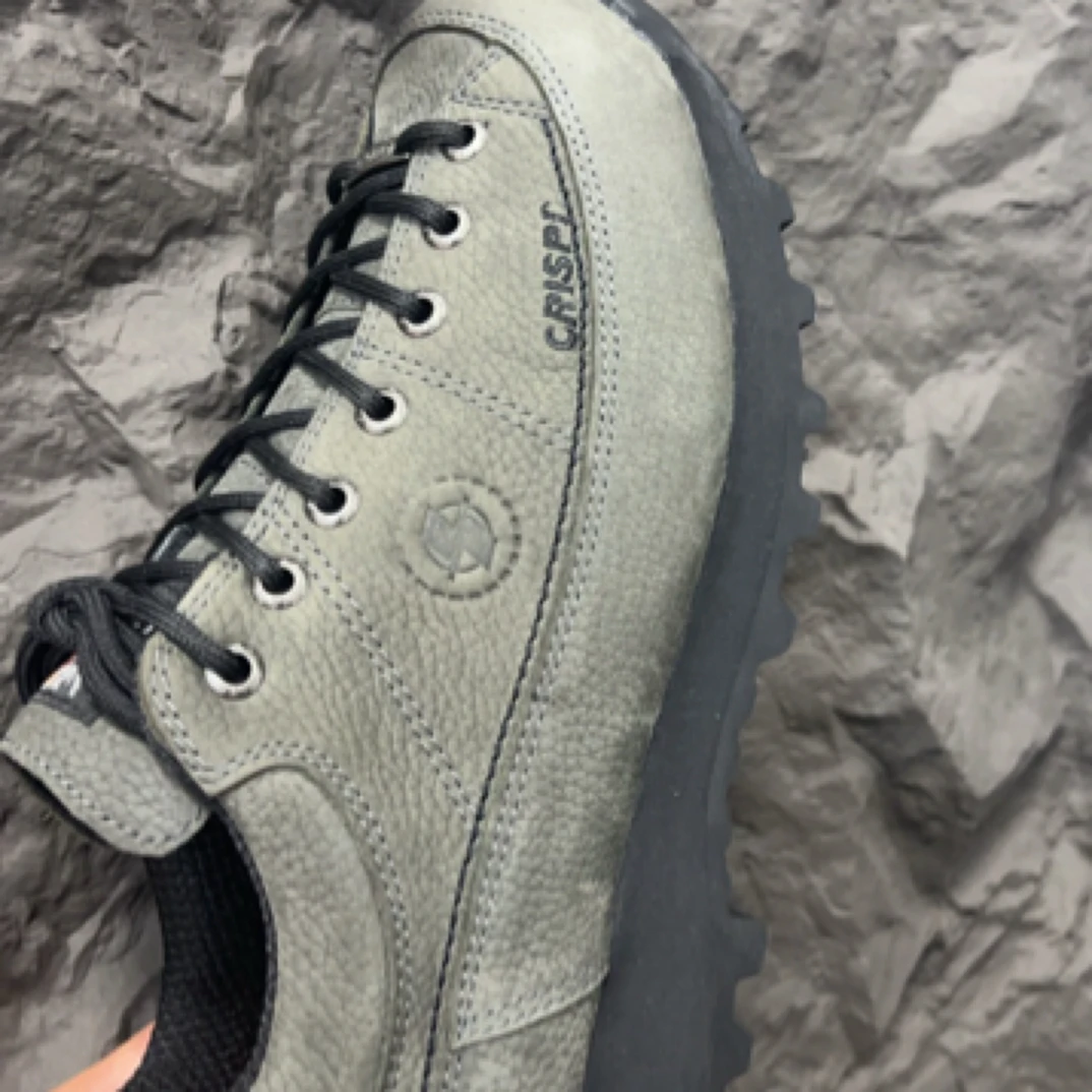 防水防滑摩纳哥低帮户外徒步登山鞋男女通用时尚百搭