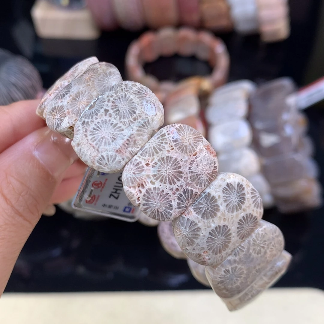 【闪购商品】颈饰未镶嵌硅化珊瑚（珊瑚玉）上新手牌粉虫36号