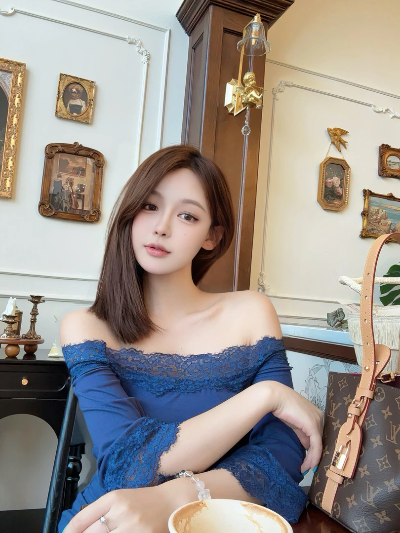 JJio【Blue蓝色】拼接一字肩蕾丝显白性感女人上衣