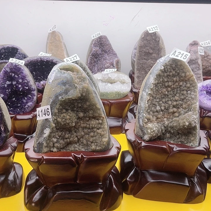 未镶嵌水晶大型摆件（非配饰）