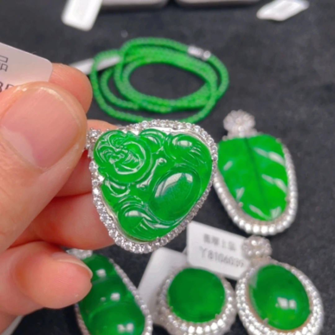 【闪购商品】翡翠银S925镶嵌颈饰吊坠