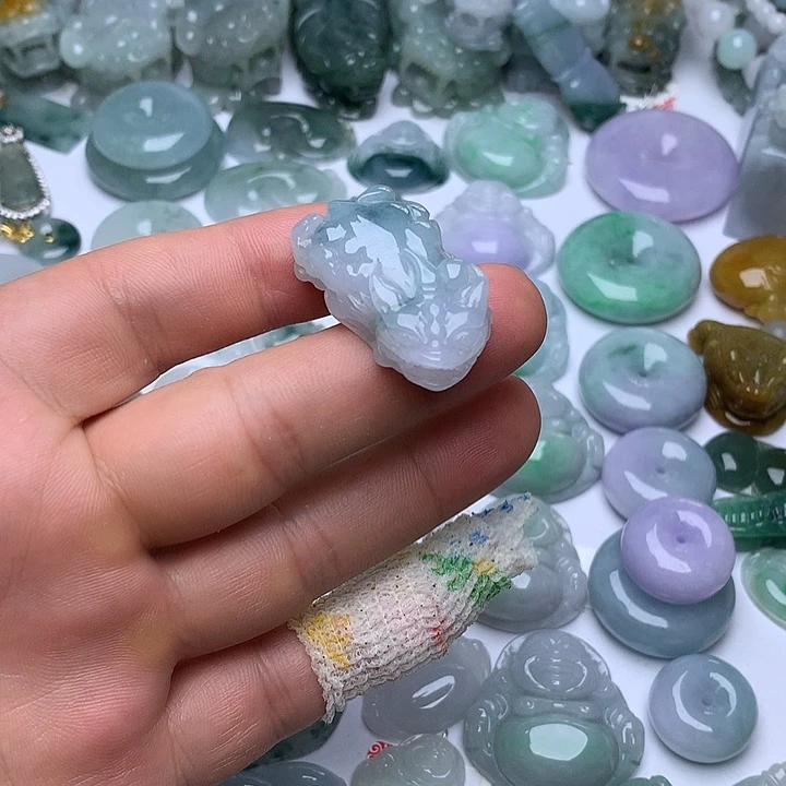 翡翠未镶嵌颈饰天然翡翠