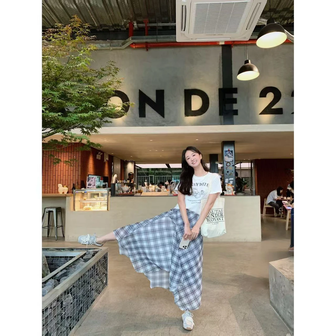 LaceyToDitto 2025 5/31【曼塔菱格】黑白格纱感不规则下摆半裙