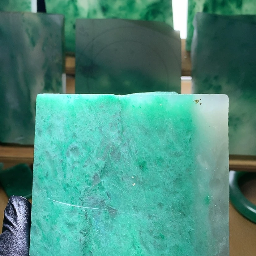 【闪购商品】定制石英质玉（非洲翠）浙**姐