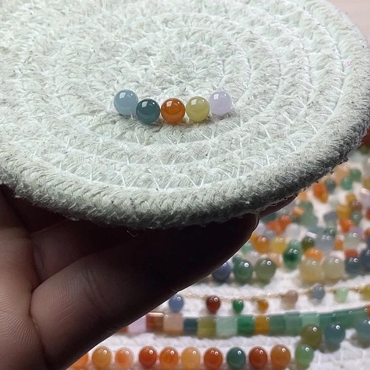 翡翠散珠未镶嵌定制翡翠卡6+，一组